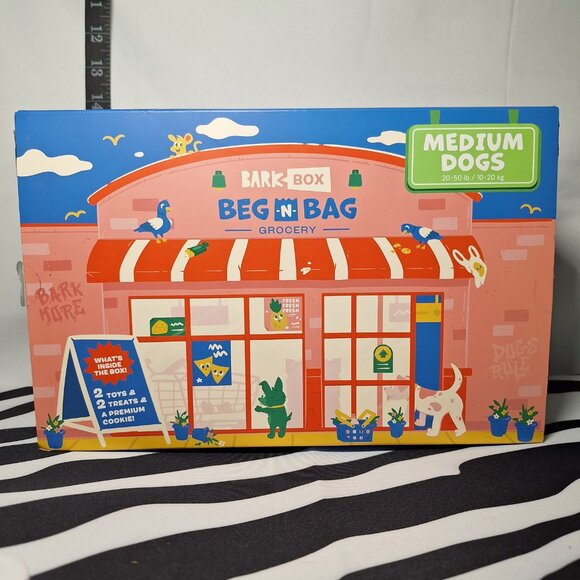 NWT Bark BarkBox Beg -n- Bag Theme with 2 toys and 3 treats - Medium Dogs - Picture 14 of 15